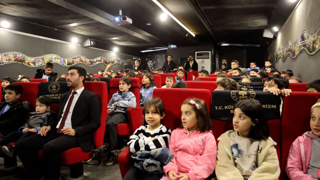 TIR’ın içine giren çocuklar gözlerine inanamadı 5